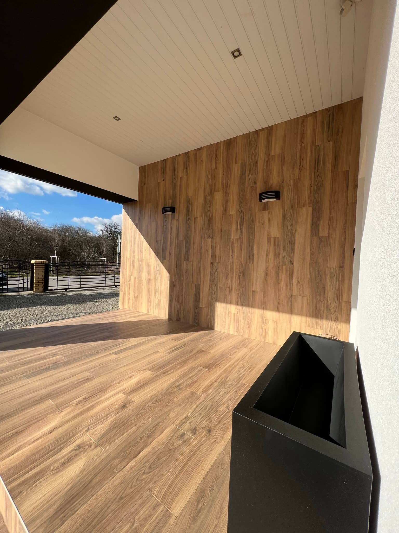 2CE15301-C748-472E-99DA-BADC399316A1 1 102 o